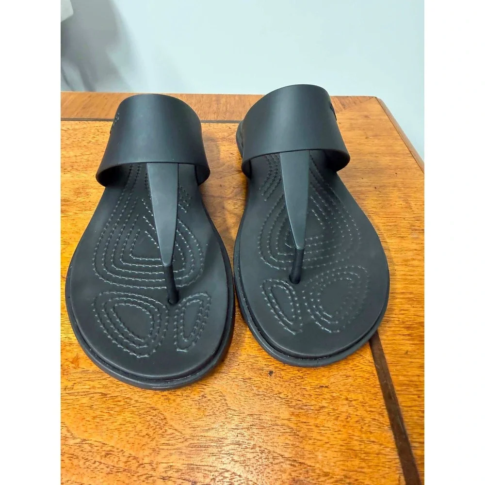 Crocs Serena Flip Flops Black Womens 7 Sandals T-Strap Flat 205468-060